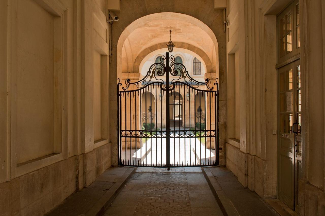 Appartement Place Pantheon Parijs
